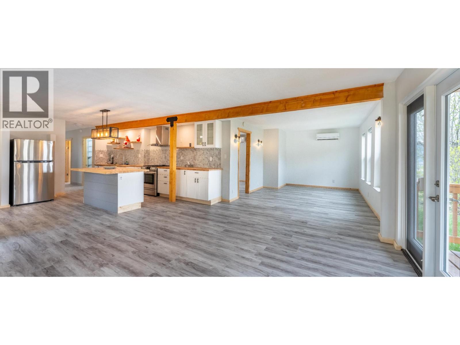 919 REGINA Street, Creston