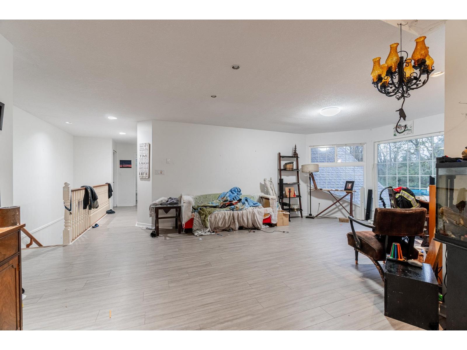 9540 WOODWARD STREET, Mission