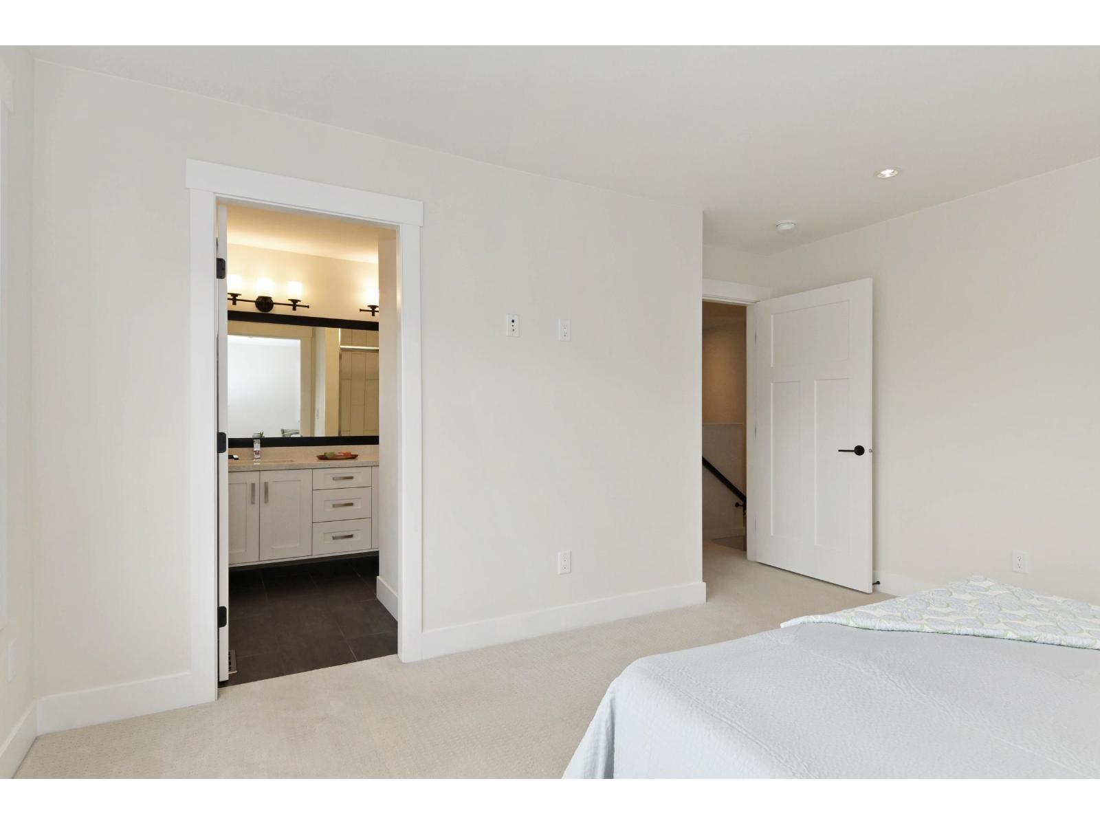 16455 22 AVENUE, Surrey