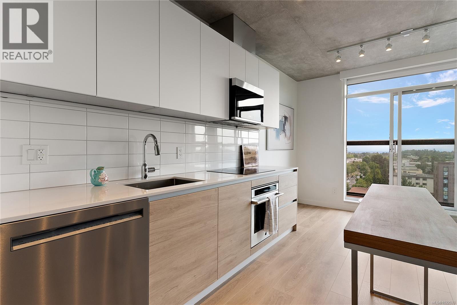 908 1097 View St, Victoria