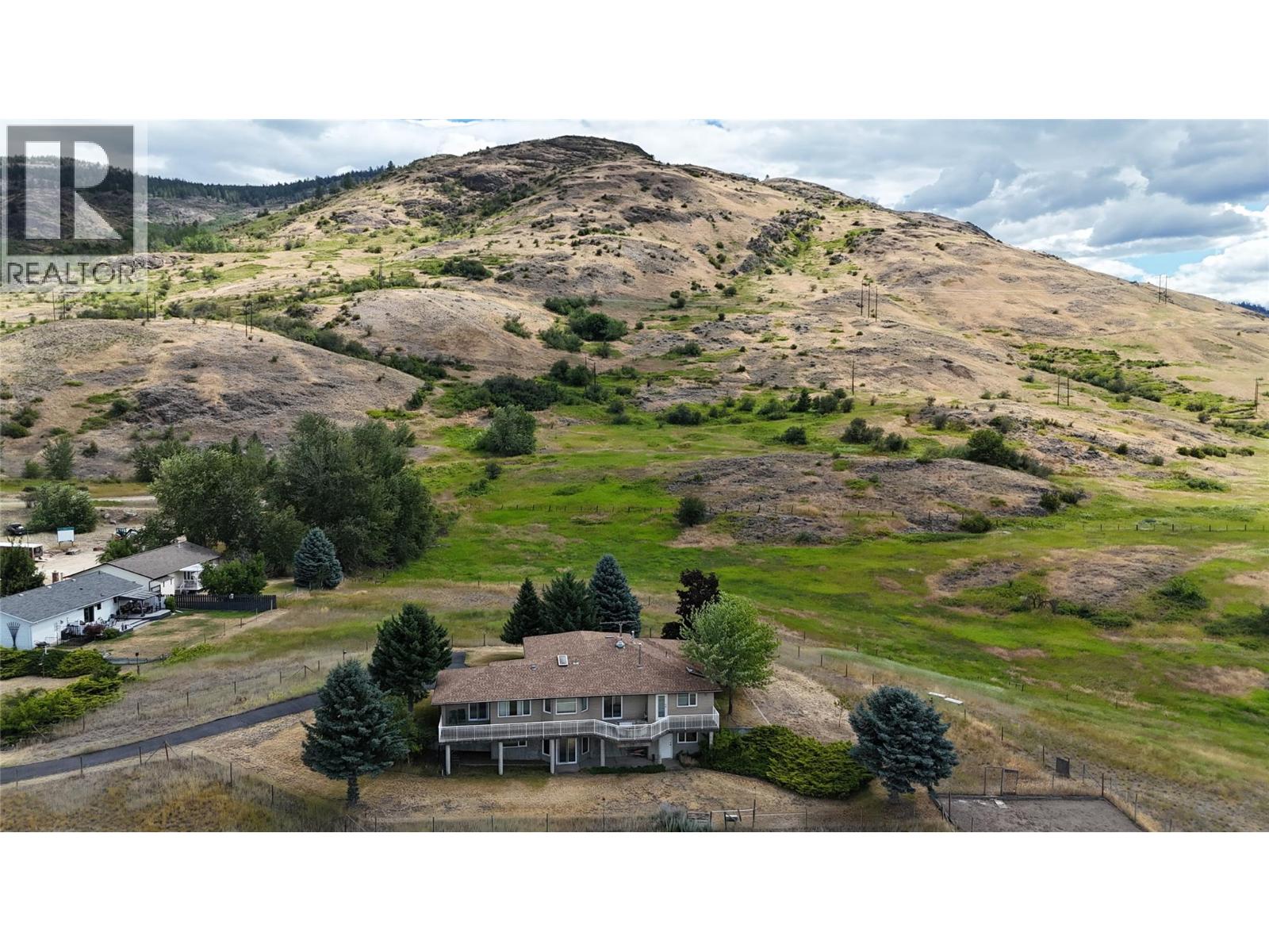 210 WINNIPEG Avenue, Grand Forks