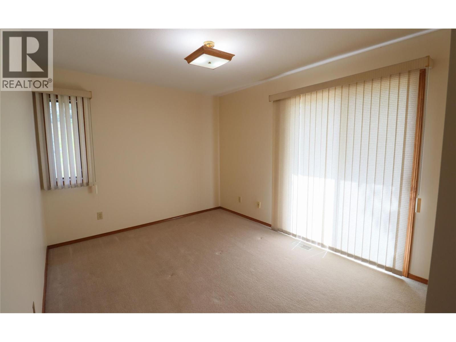 210 WINNIPEG Avenue - 25