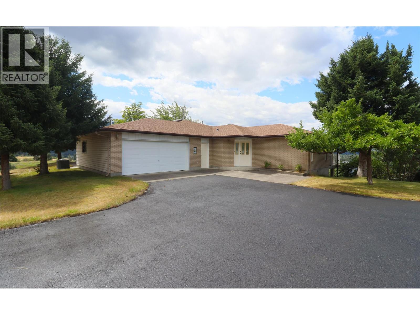210 WINNIPEG Avenue - 40