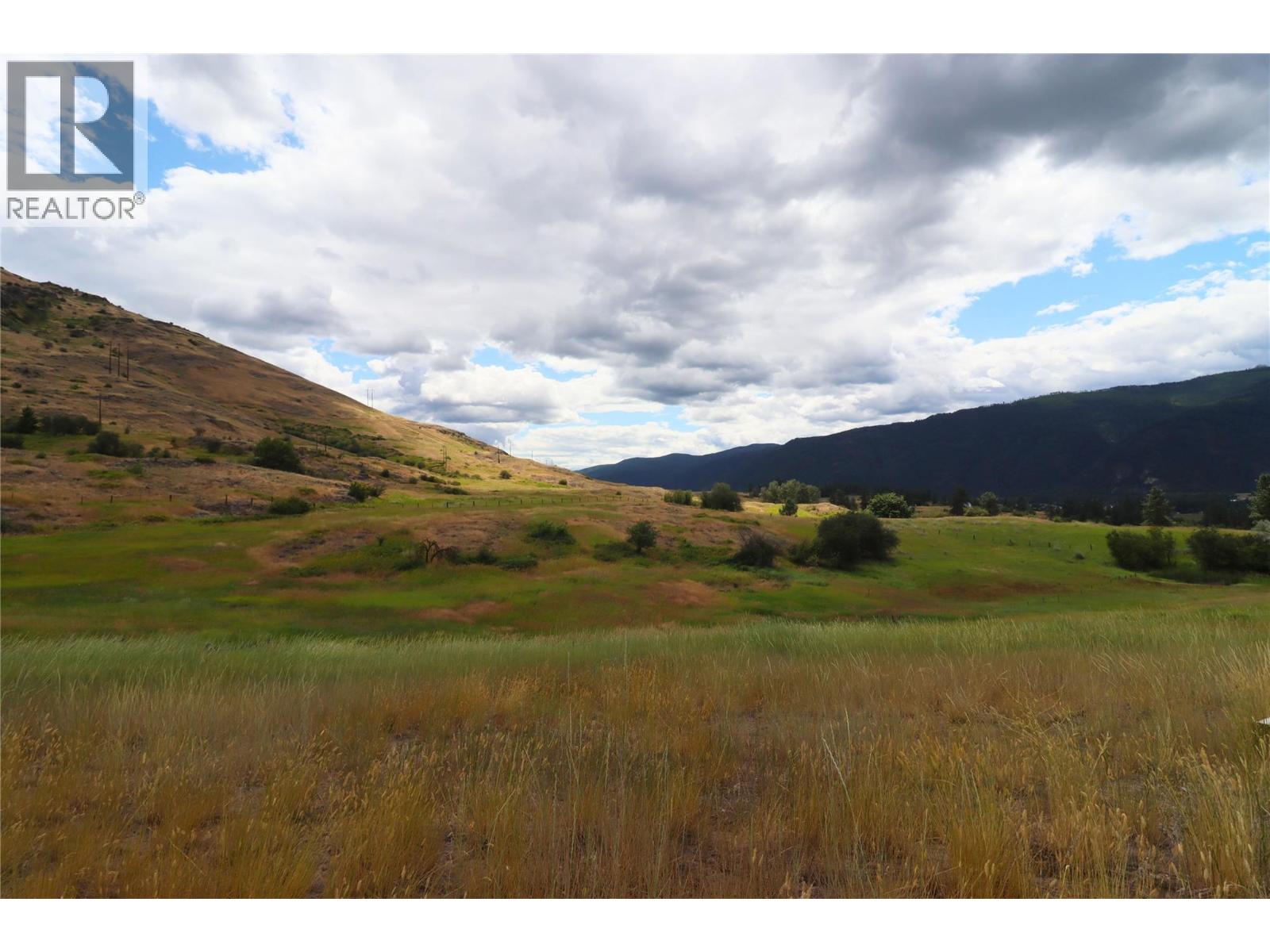 210 WINNIPEG Avenue, Grand Forks