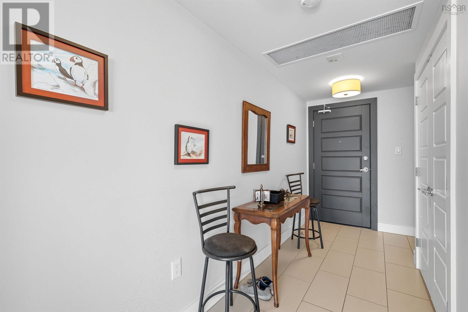 Property 16 of 21 of 307 31 Kings Wharf Place