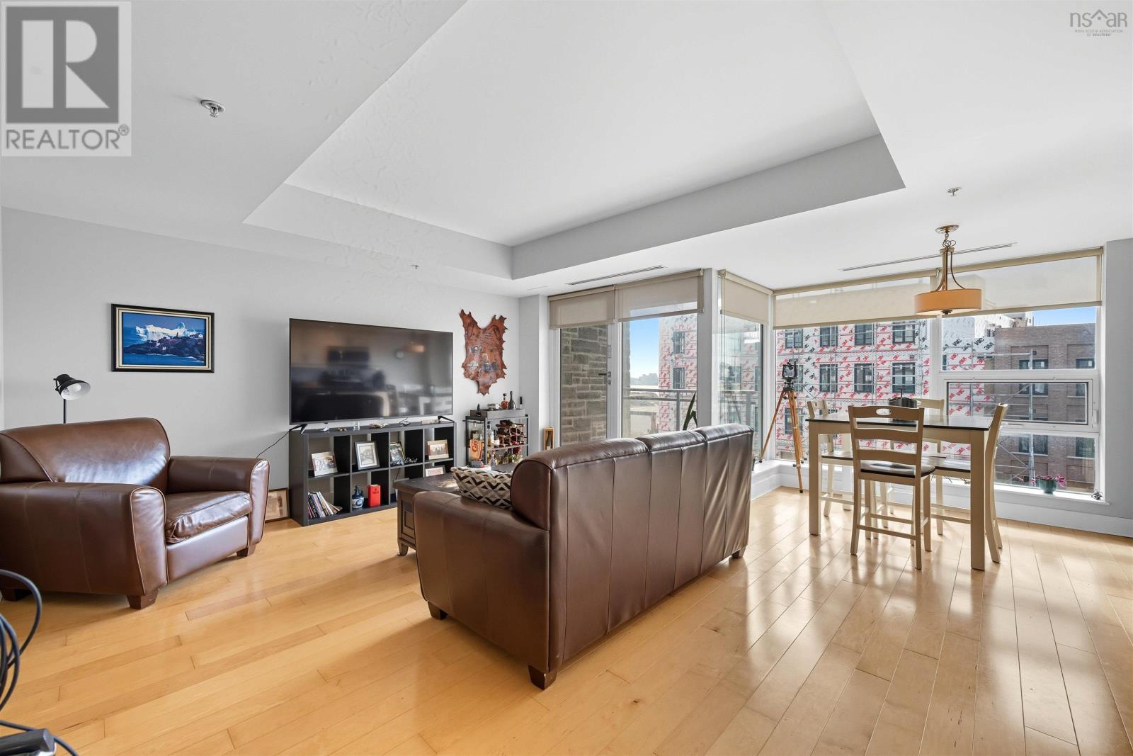 Property 5 of 21 of 307 31 Kings Wharf Place