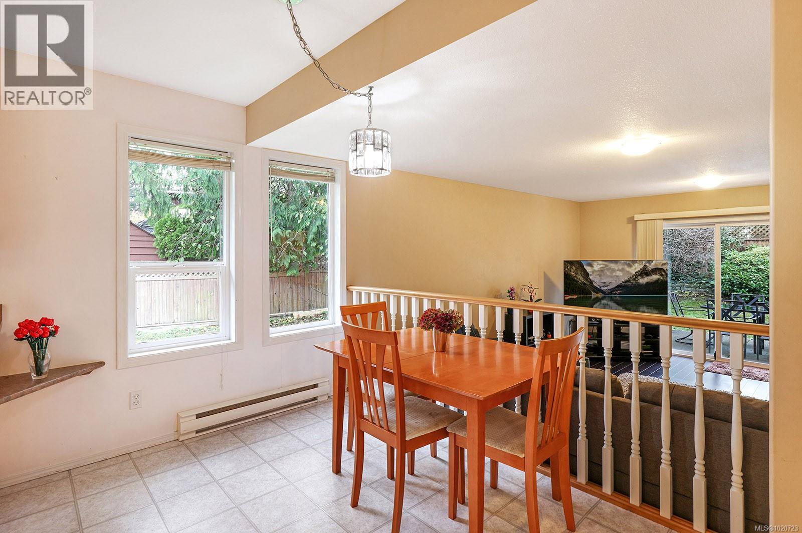 2225 Heron Cres, Comox