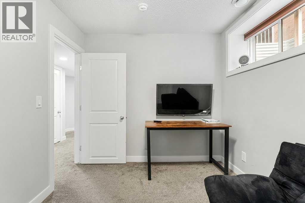 Single Family House for Sale in  Copperpond Park SE Copperfield Calgary 