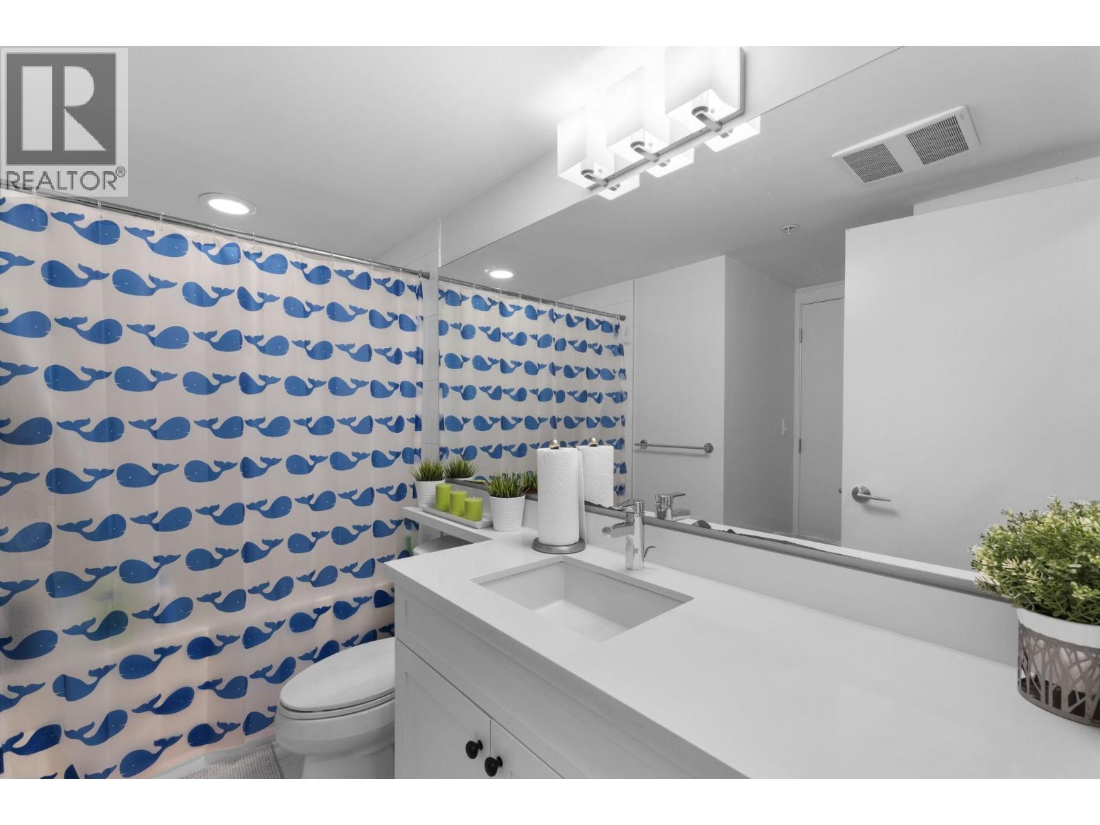 211 500 ROYAL AVENUE, New Westminster