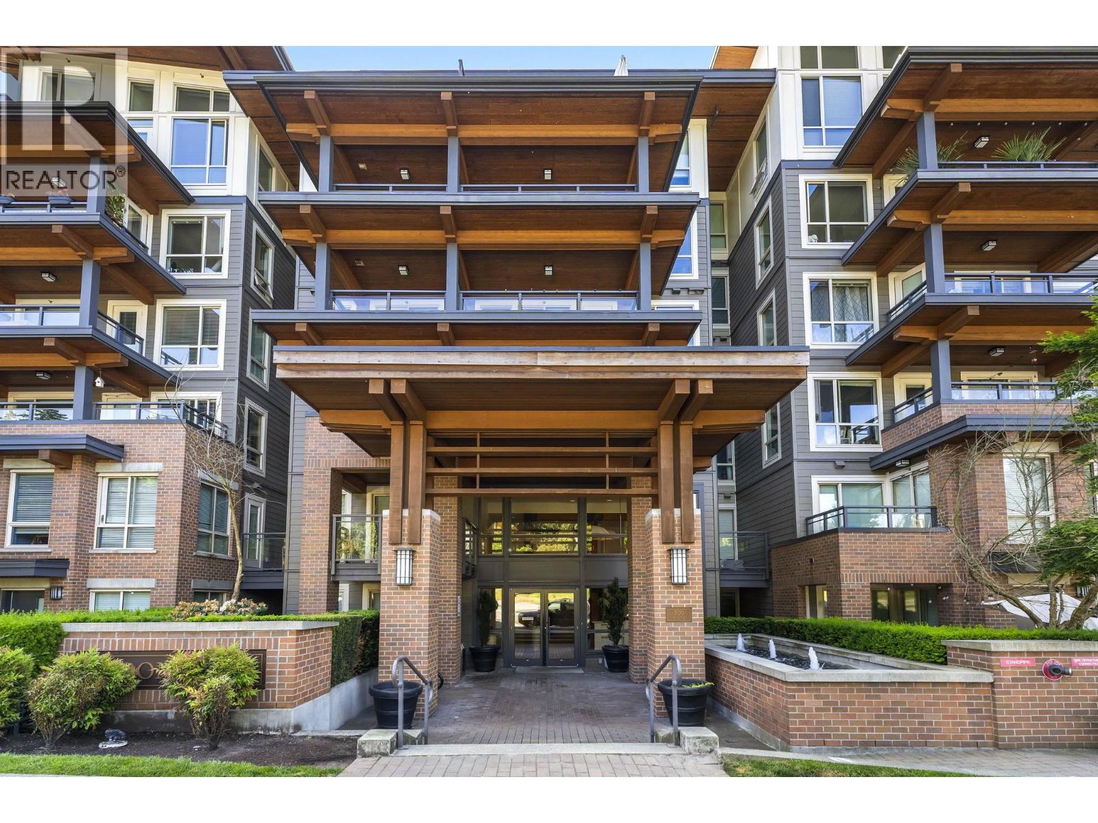 211 500 ROYAL AVENUE, New Westminster