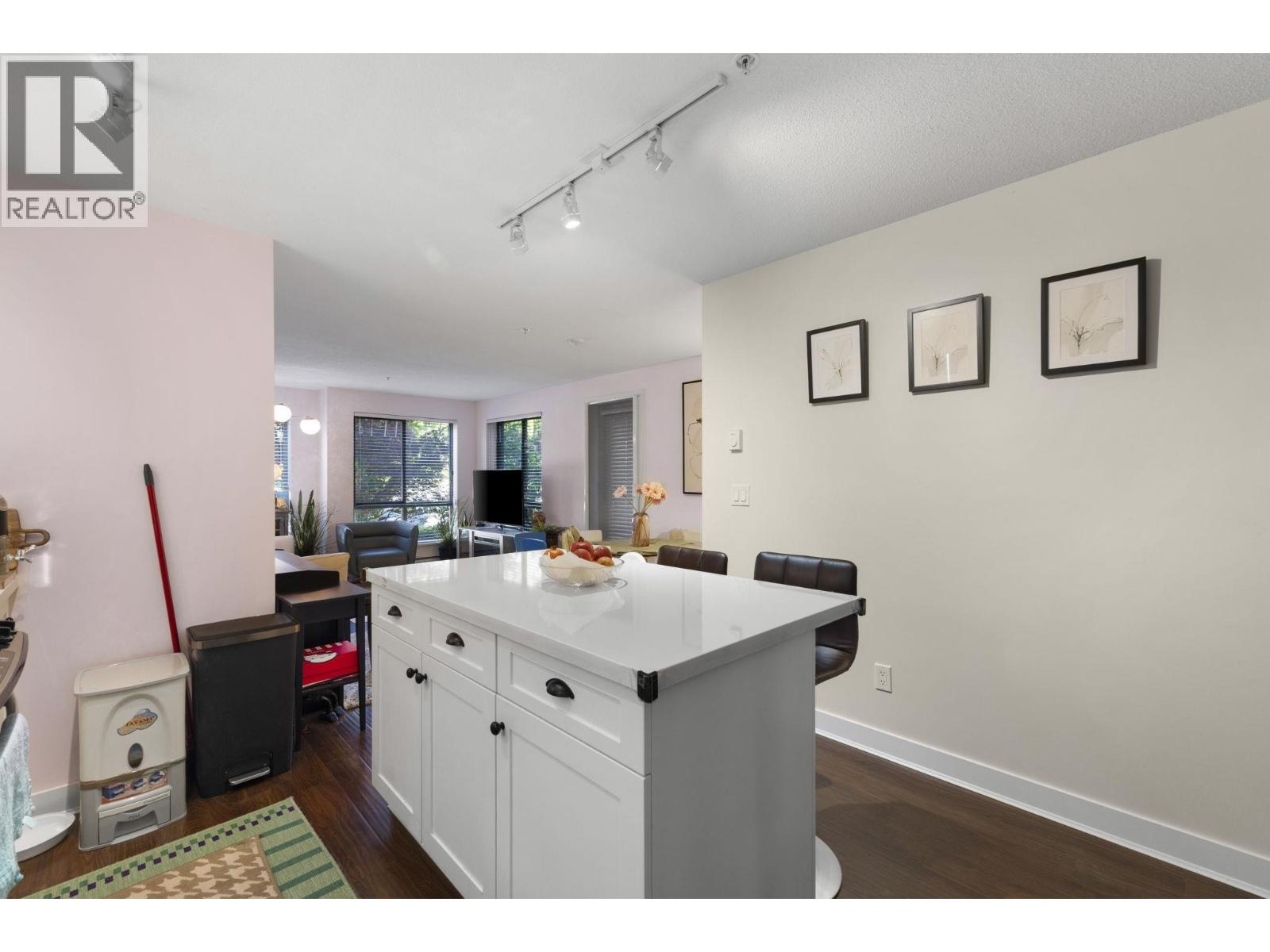 211 500 ROYAL AVENUE, New Westminster