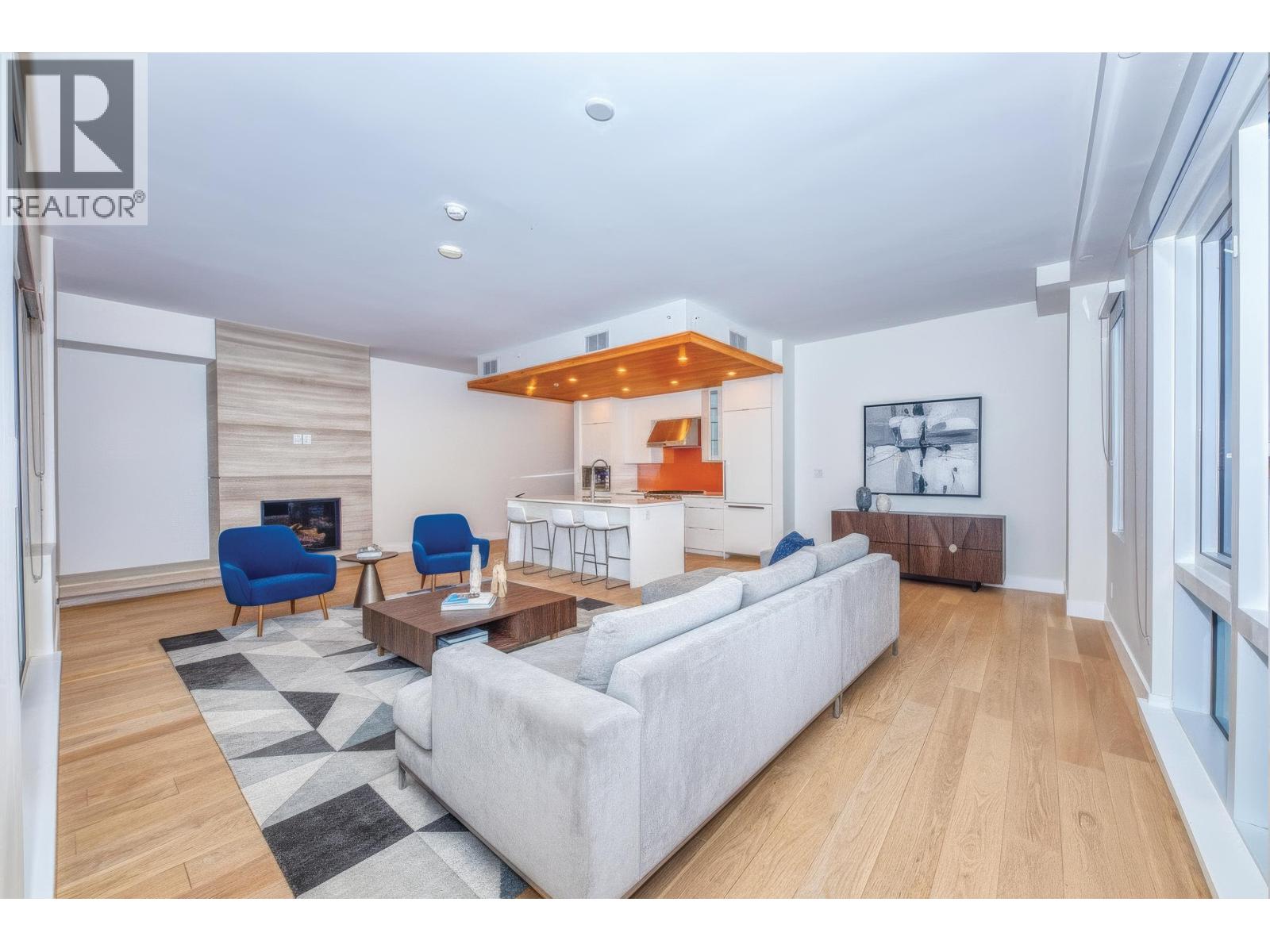 201 6707 NELSON AVENUE, West Vancouver