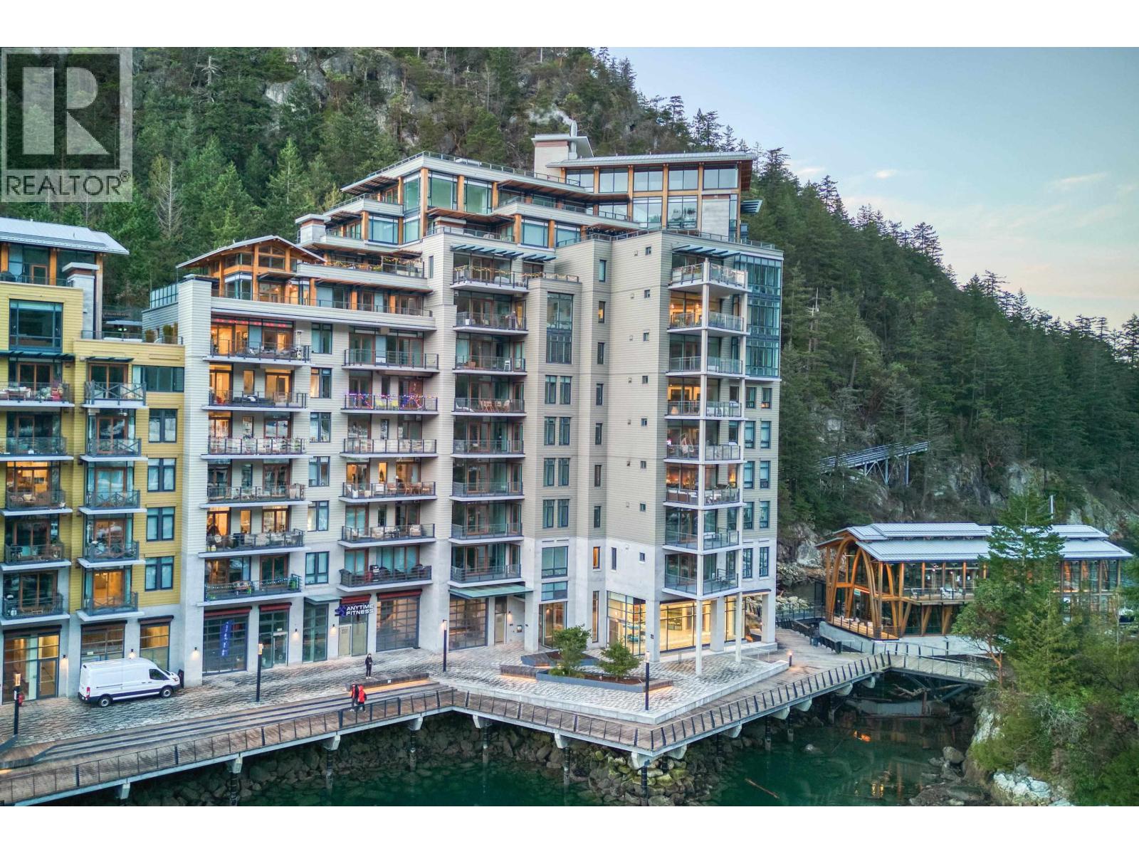 201 6707 NELSON AVENUE, West Vancouver