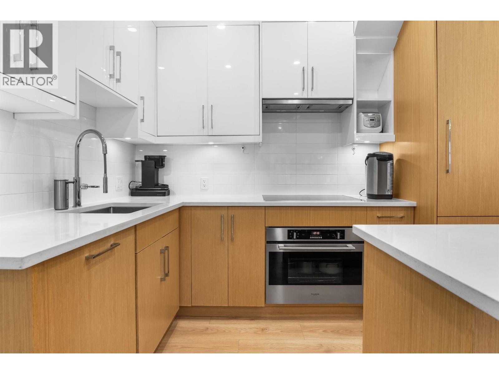 106 7131 17TH AVENUE, Burnaby