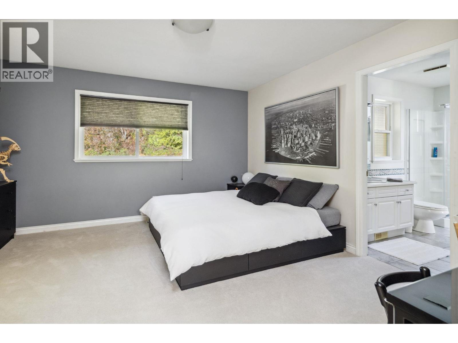 3823 MICHENER WAY, North Vancouver