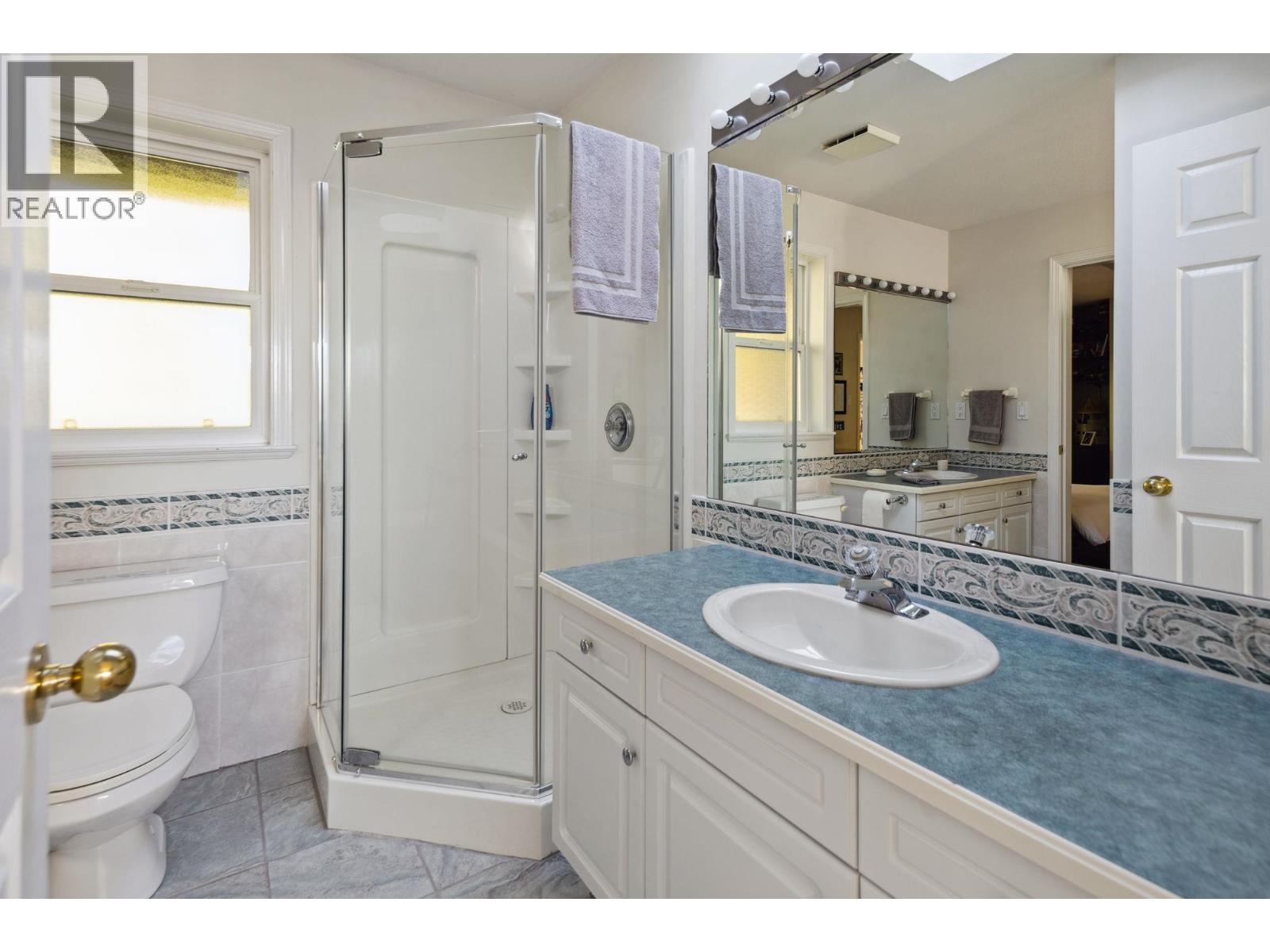 3823 MICHENER WAY, North Vancouver