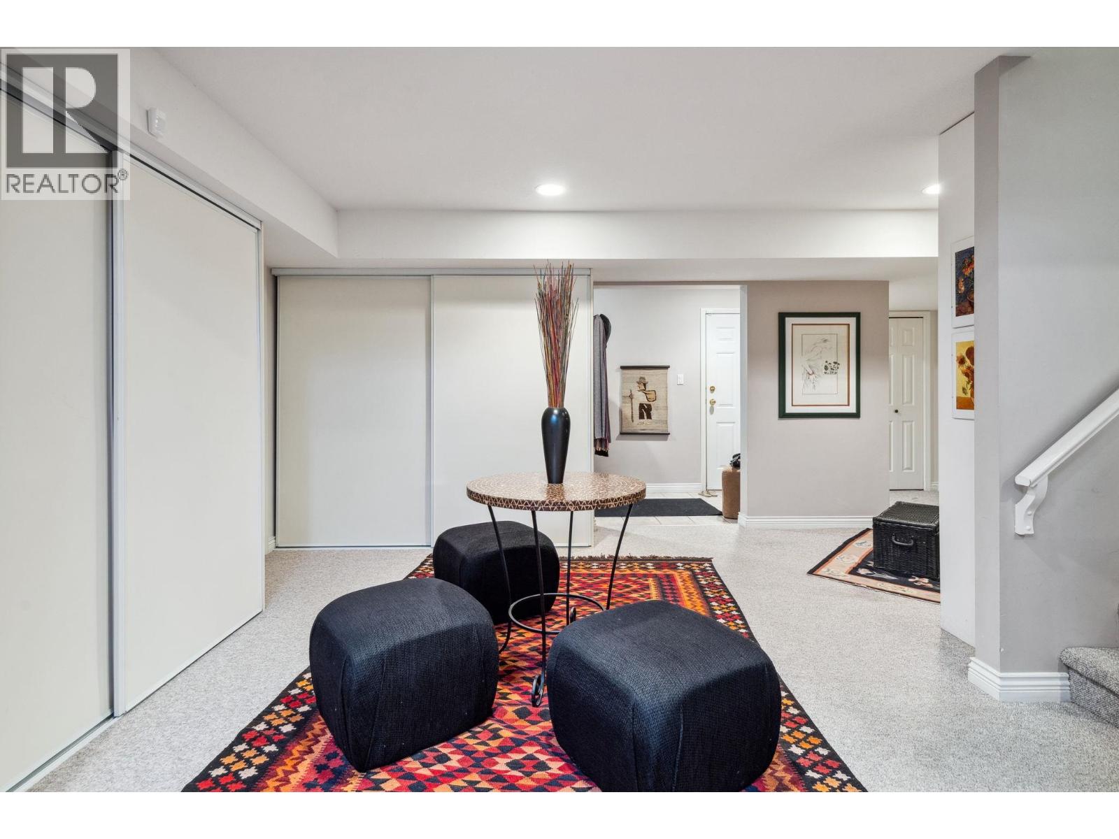 3823 MICHENER WAY, North Vancouver