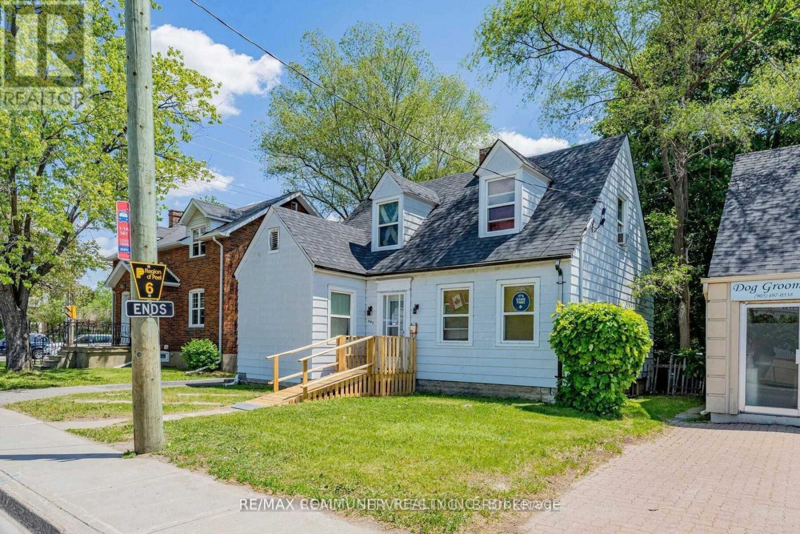 209 QUEEN STREET W - 2