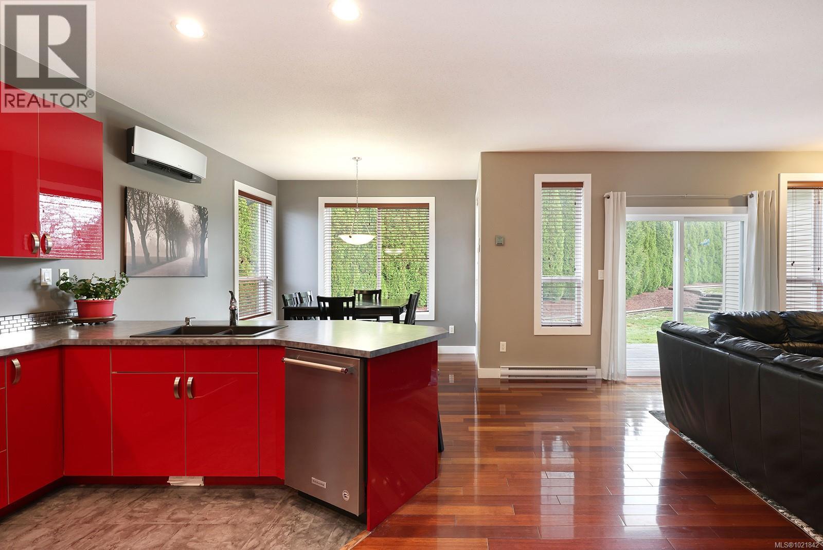 2228 Swallow Cres, Courtenay