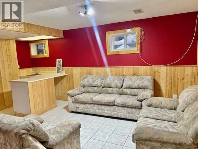 5315 WILLOW ROAD, Fort Nelson