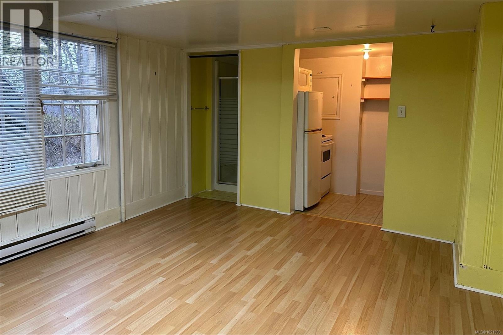  1043/1045 Belmont Avenue, Victoria