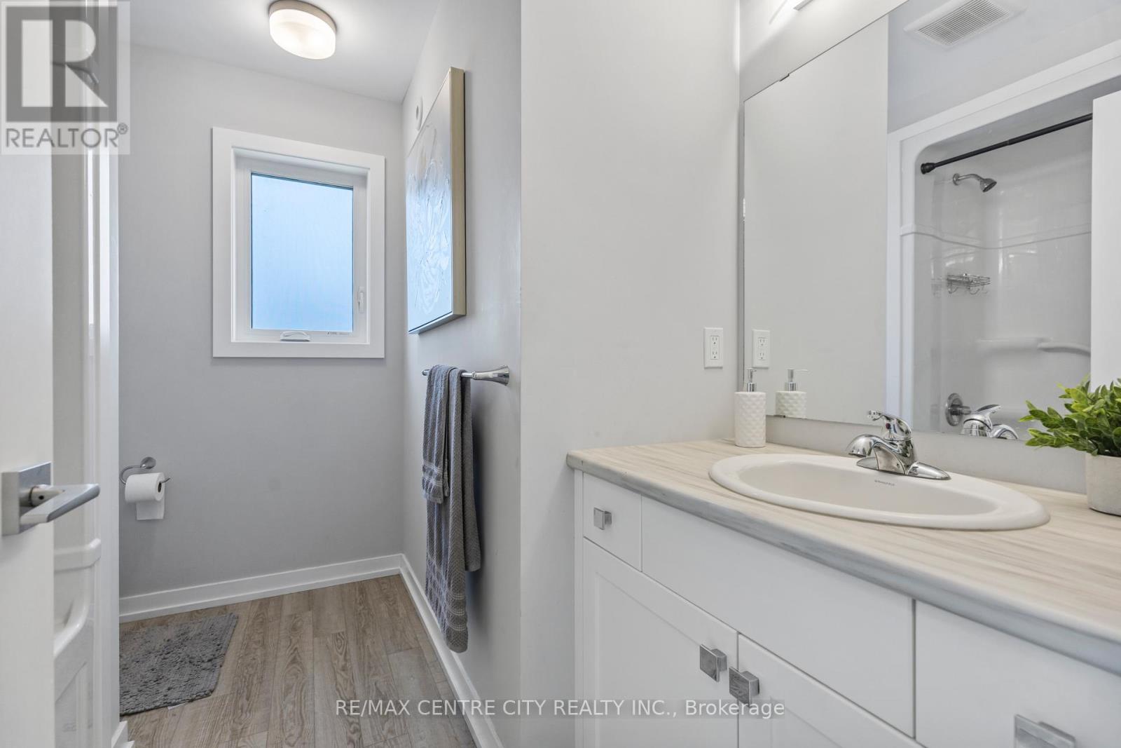 93 BENJAMIN PARKWAY - 20