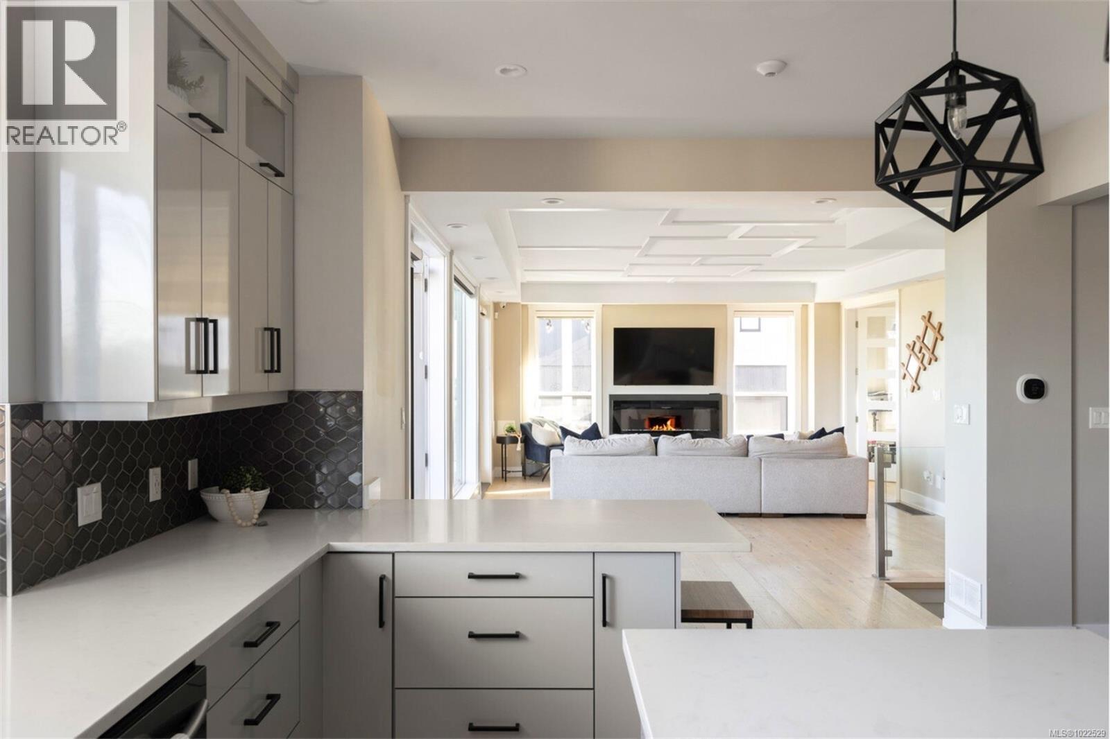 1414 Grand Forest Close, Langford