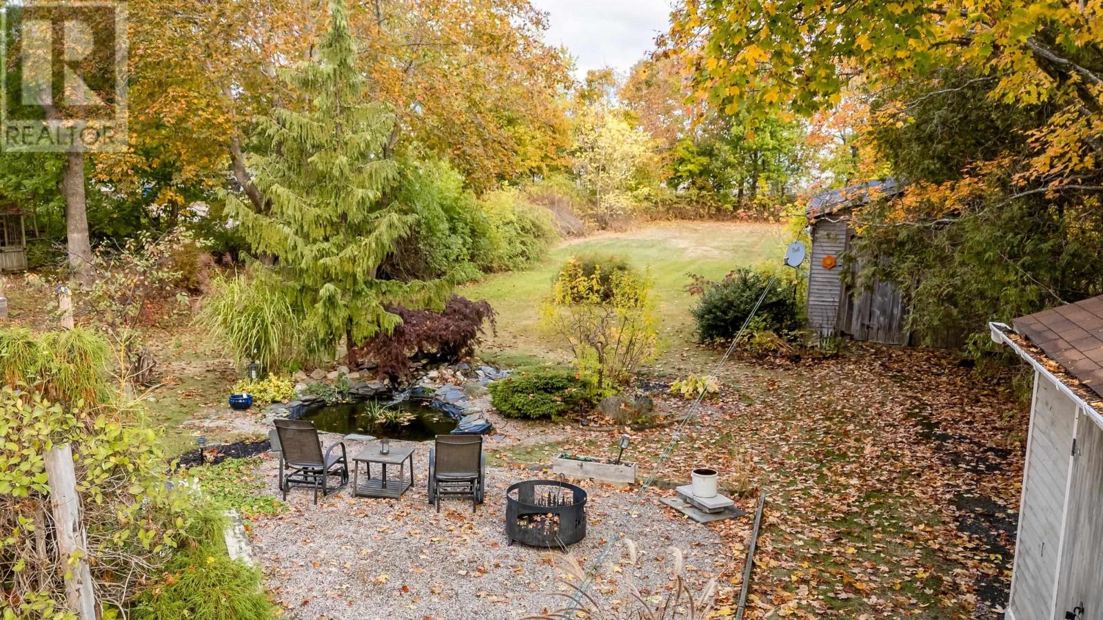 Property 24 of 43 of 359 Granville Street E