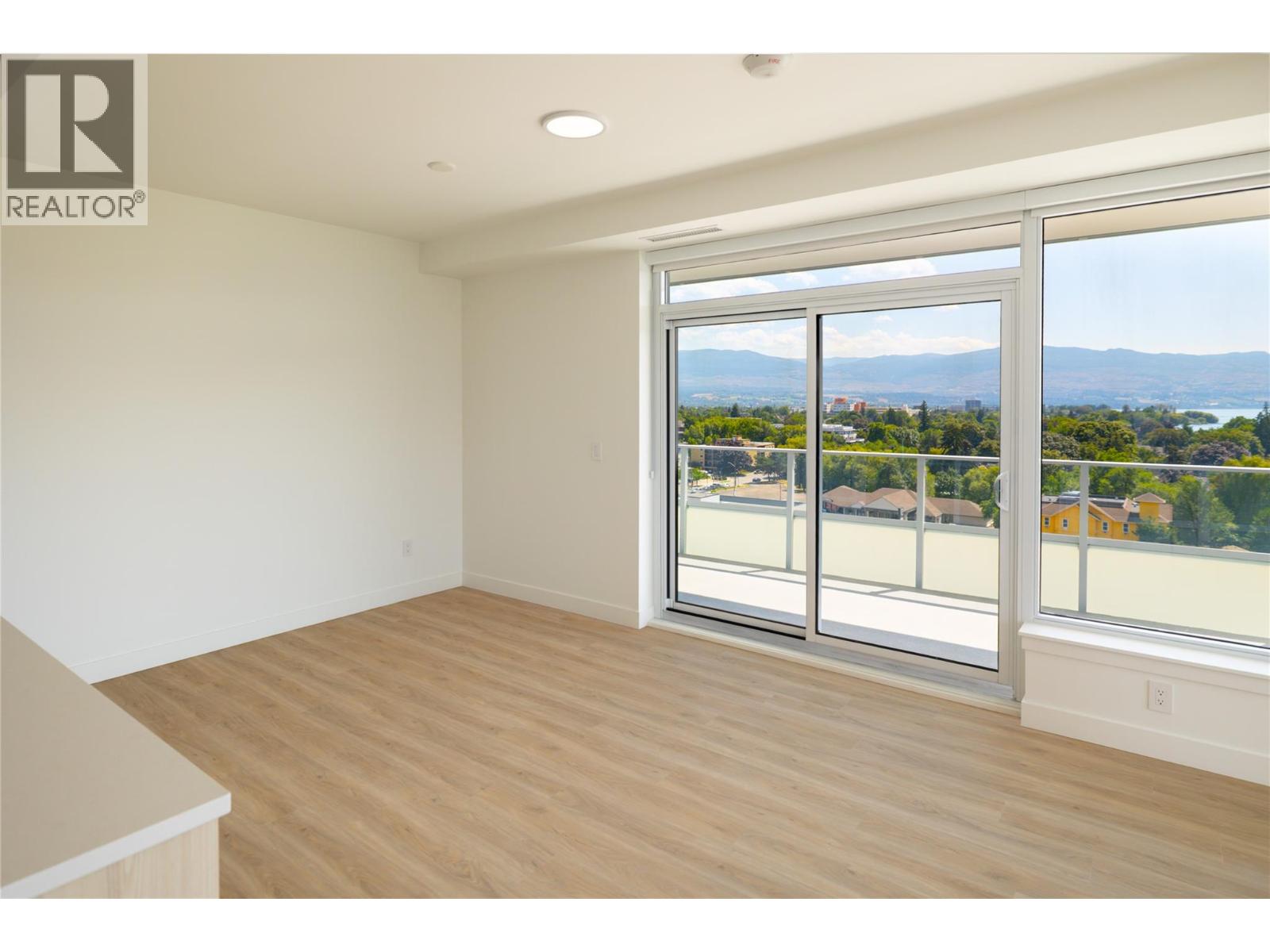 807 238 Leon Avenue, Kelowna