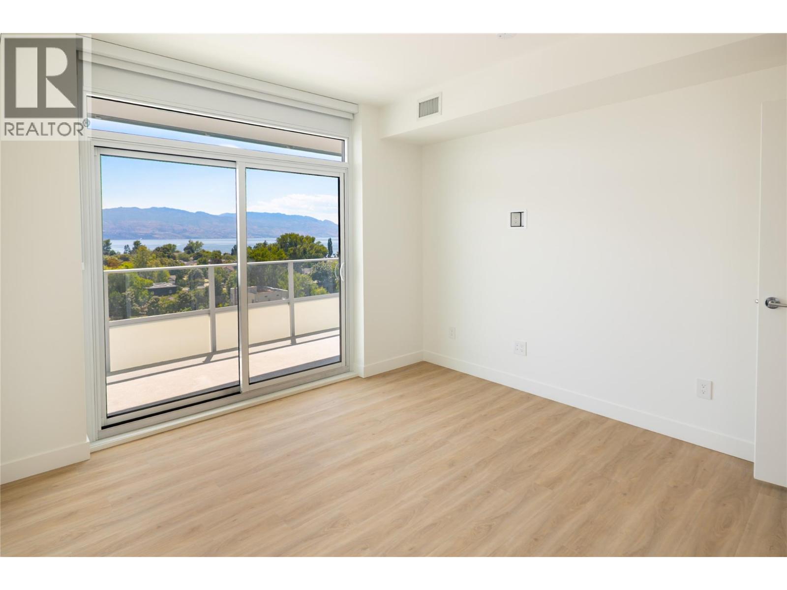 807 238 Leon Avenue, Kelowna