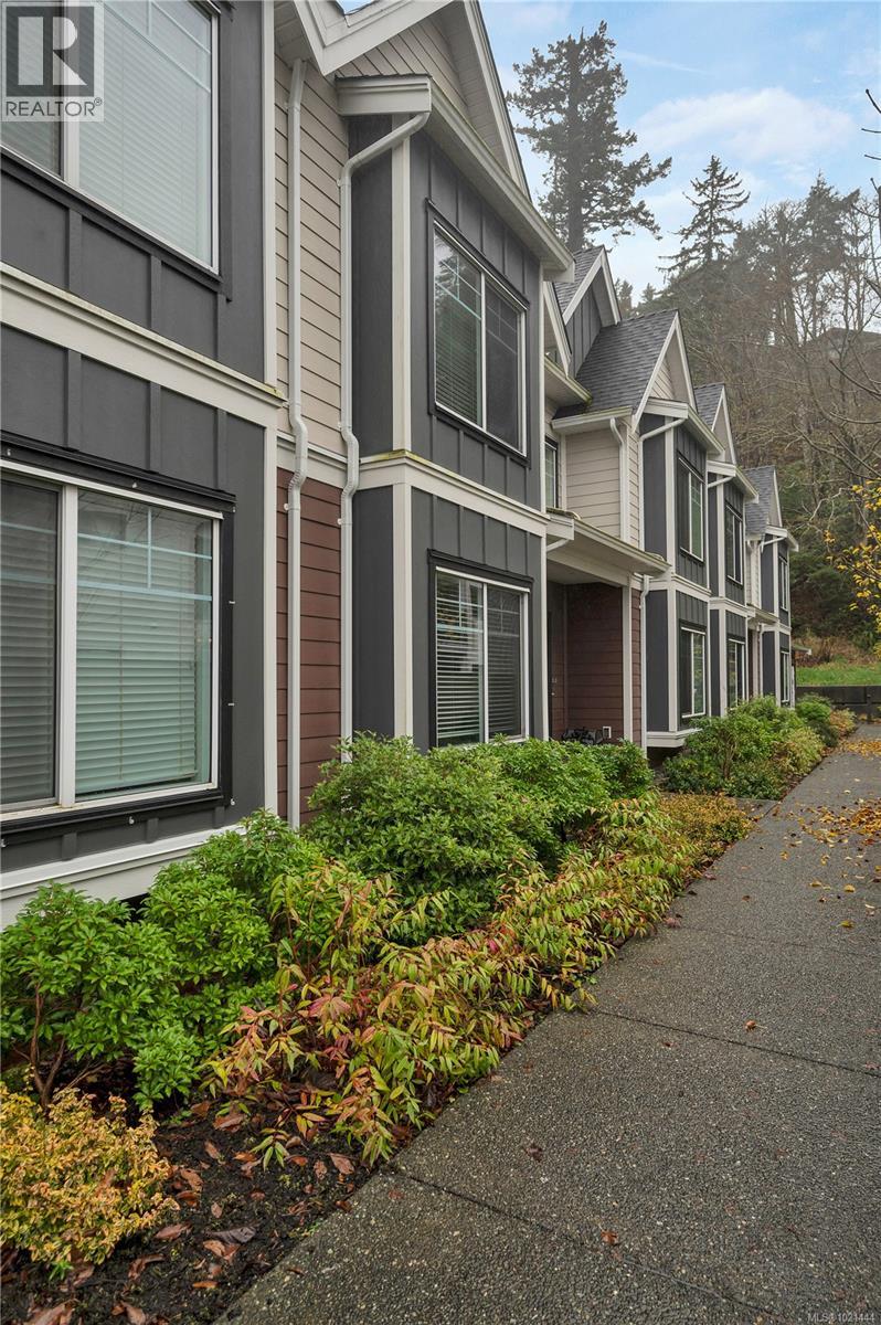 4 796 Island Hwy S, Campbell River