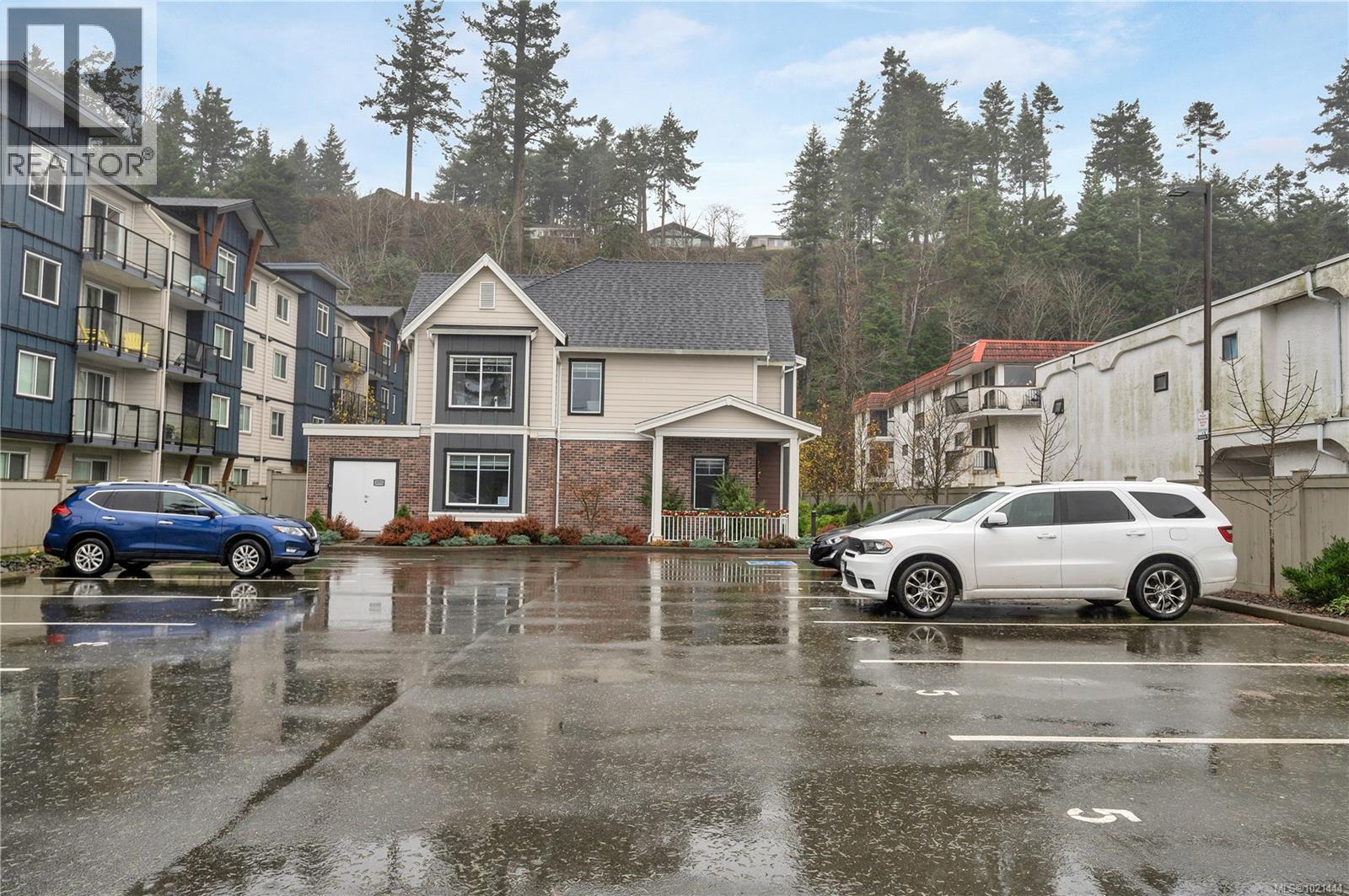 4 796 Island Hwy S, Campbell River