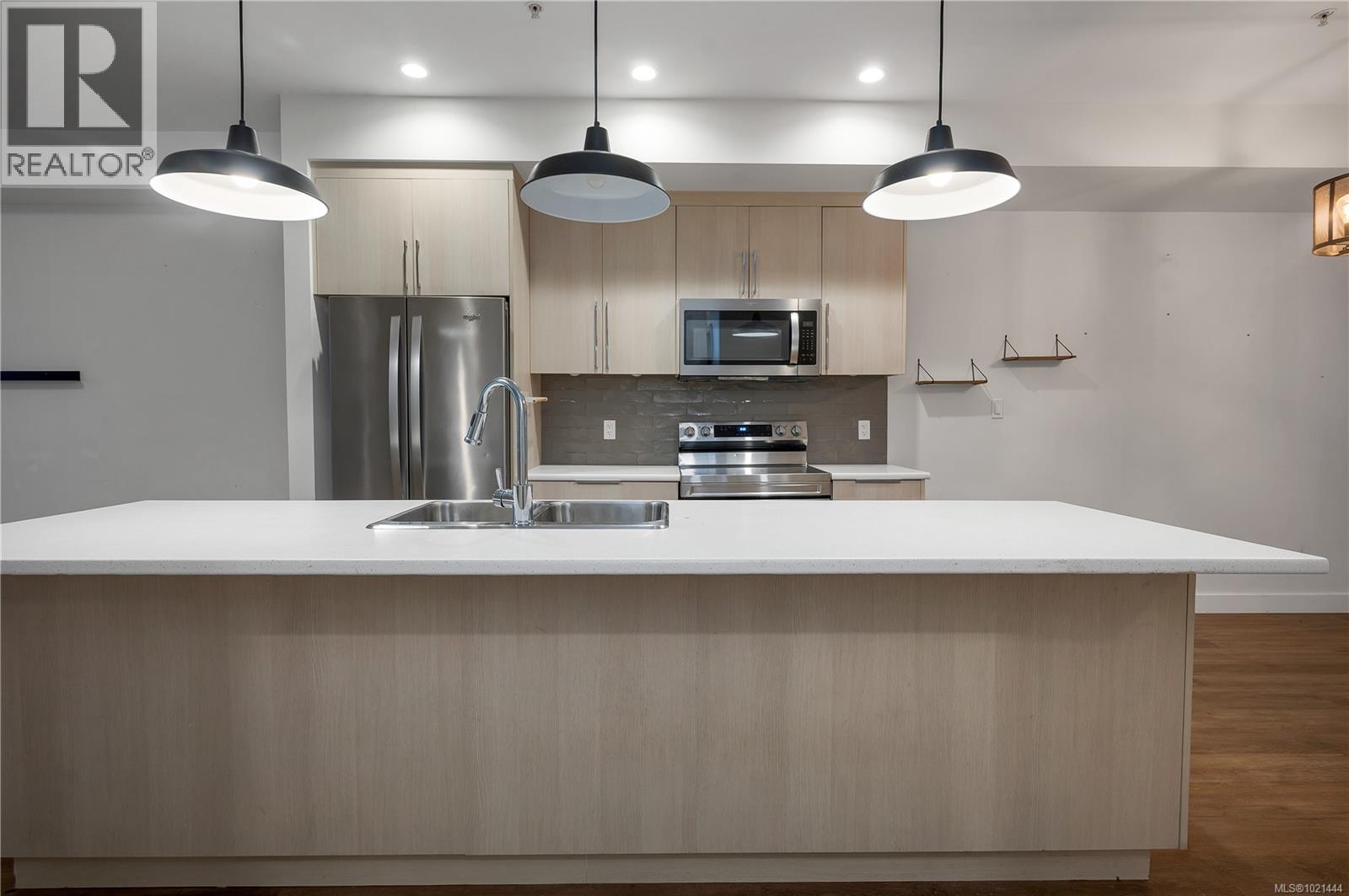 4 796 Island Hwy S, Campbell River