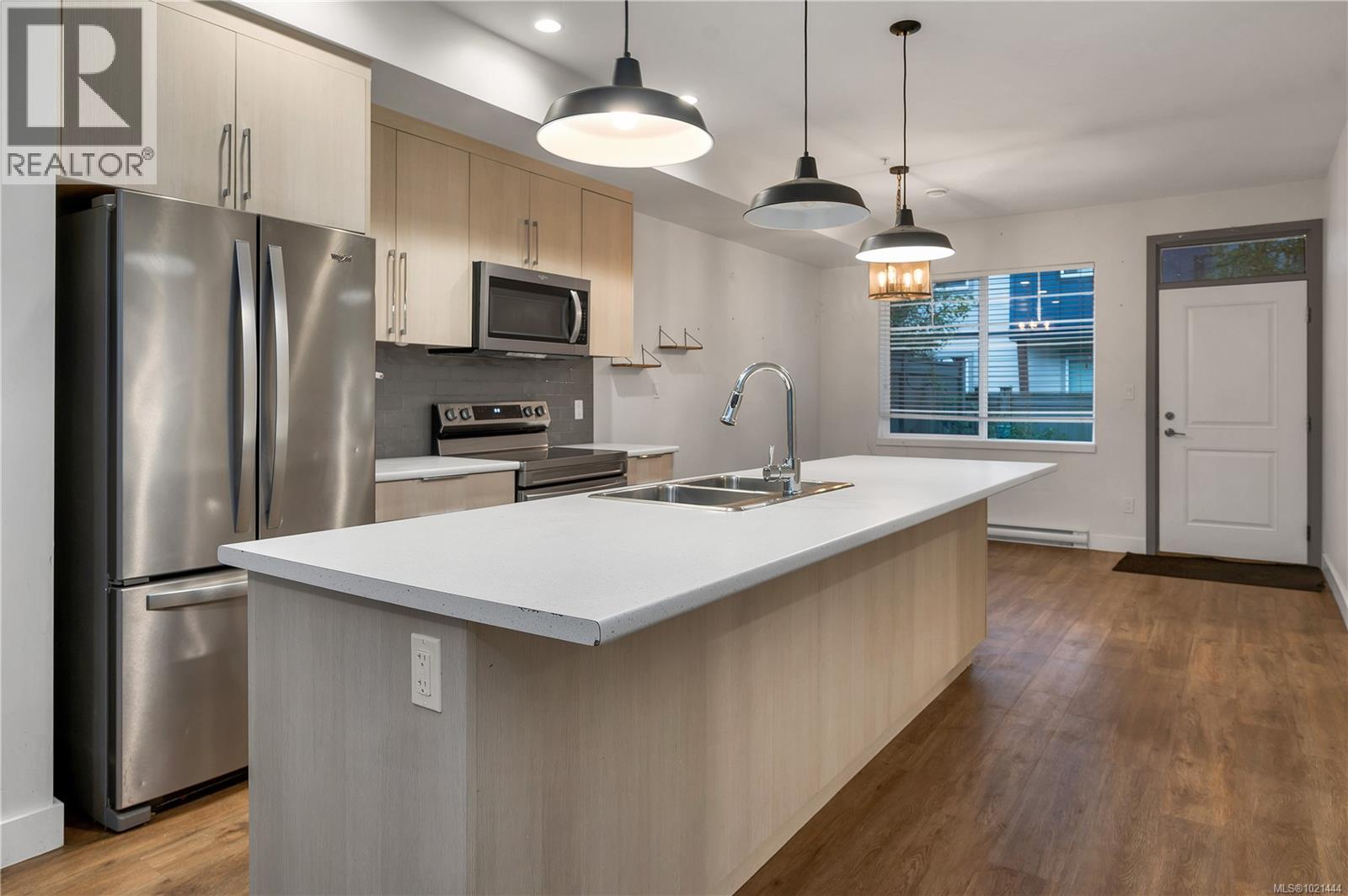 4 796 Island Hwy S, Campbell River