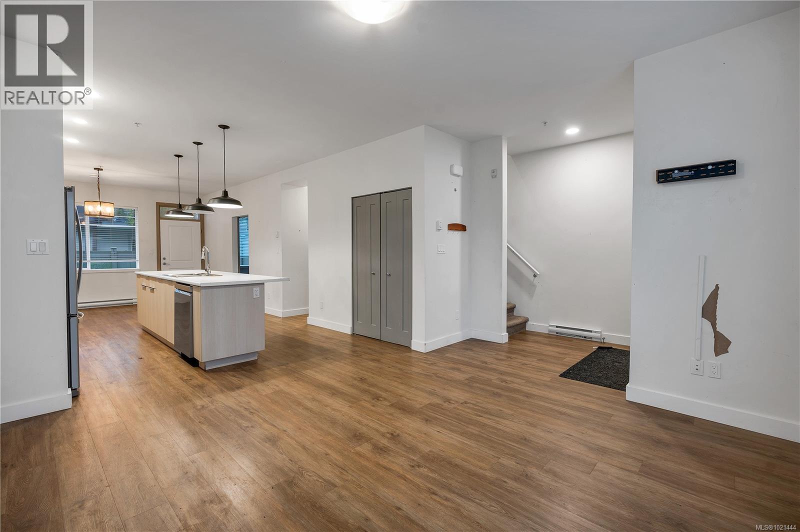 4 796 Island Hwy S, Campbell River