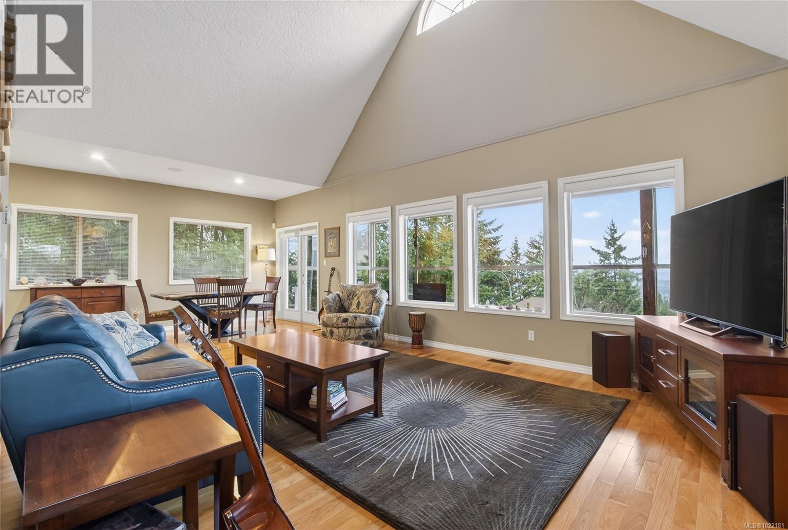 6042 Chippewa Rd, Duncan