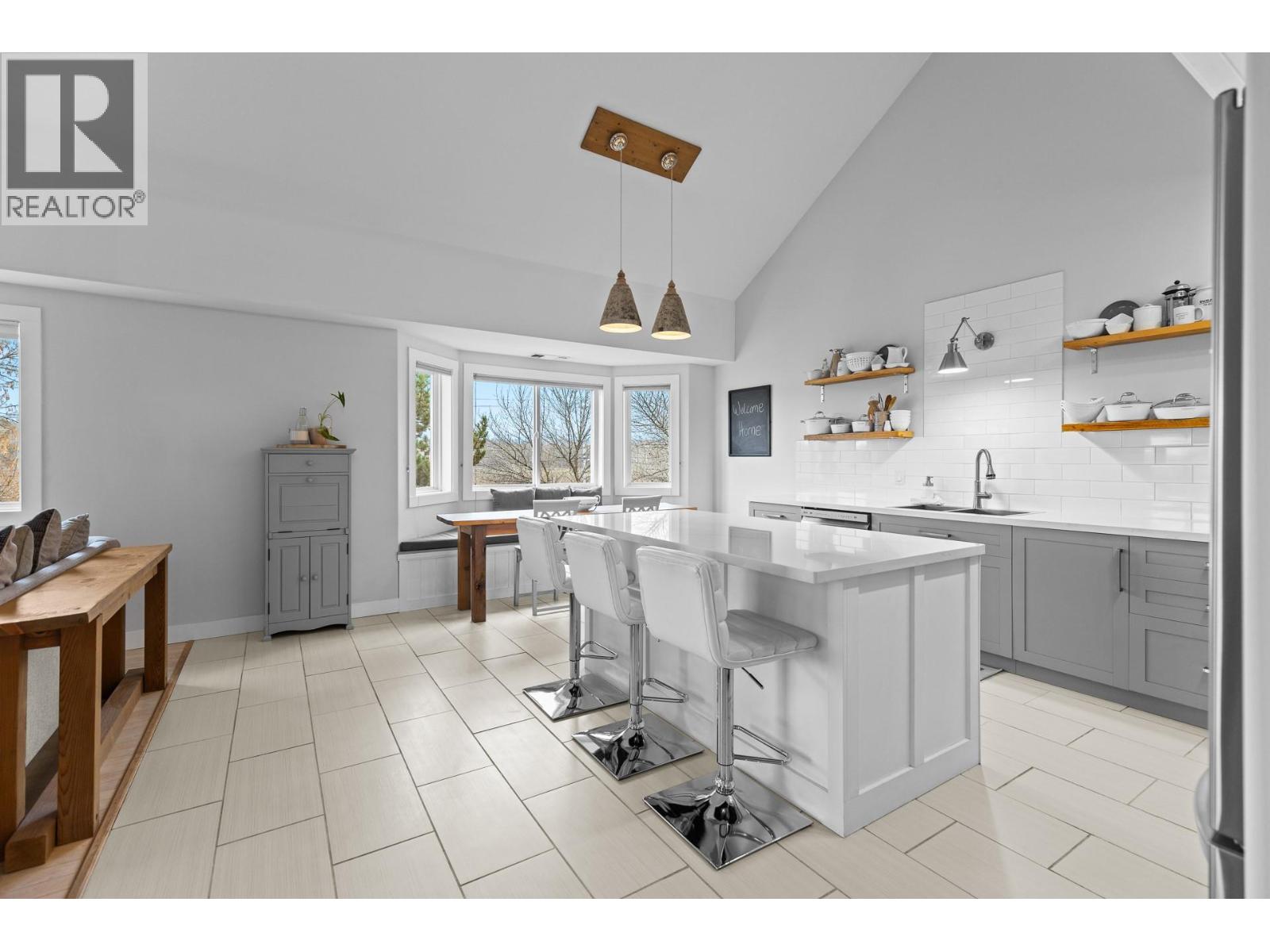 302 2300 Benvoulin Road, Kelowna