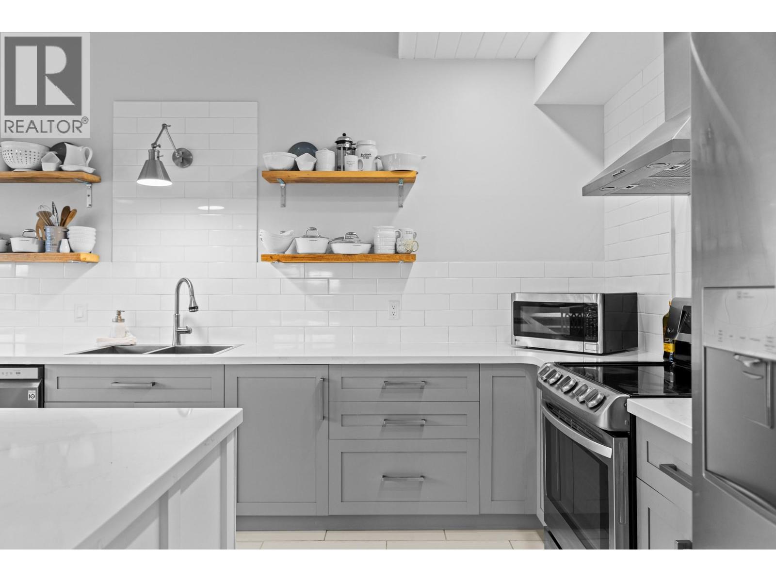 302 2300 Benvoulin Road, Kelowna