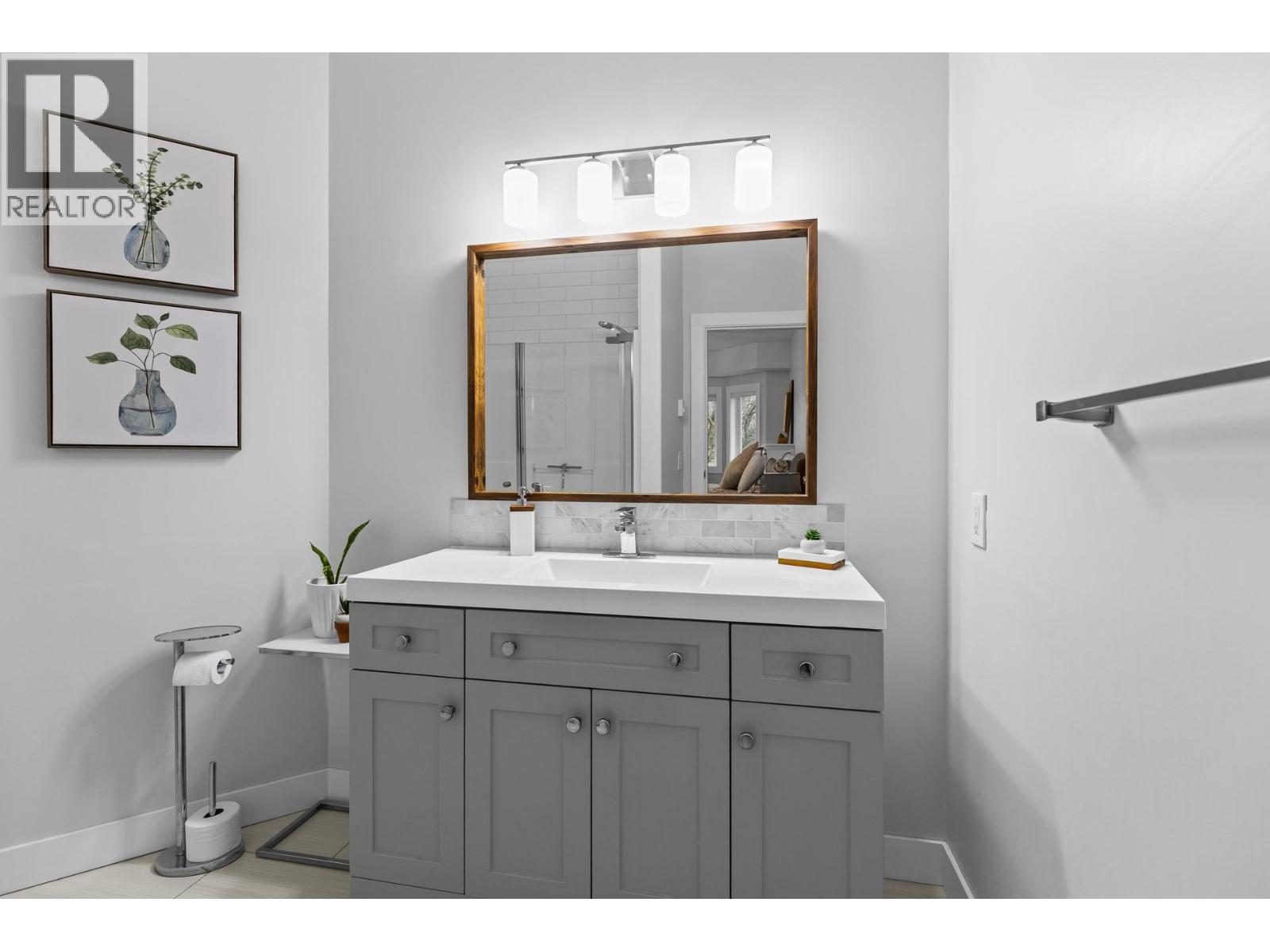 302 2300 Benvoulin Road, Kelowna