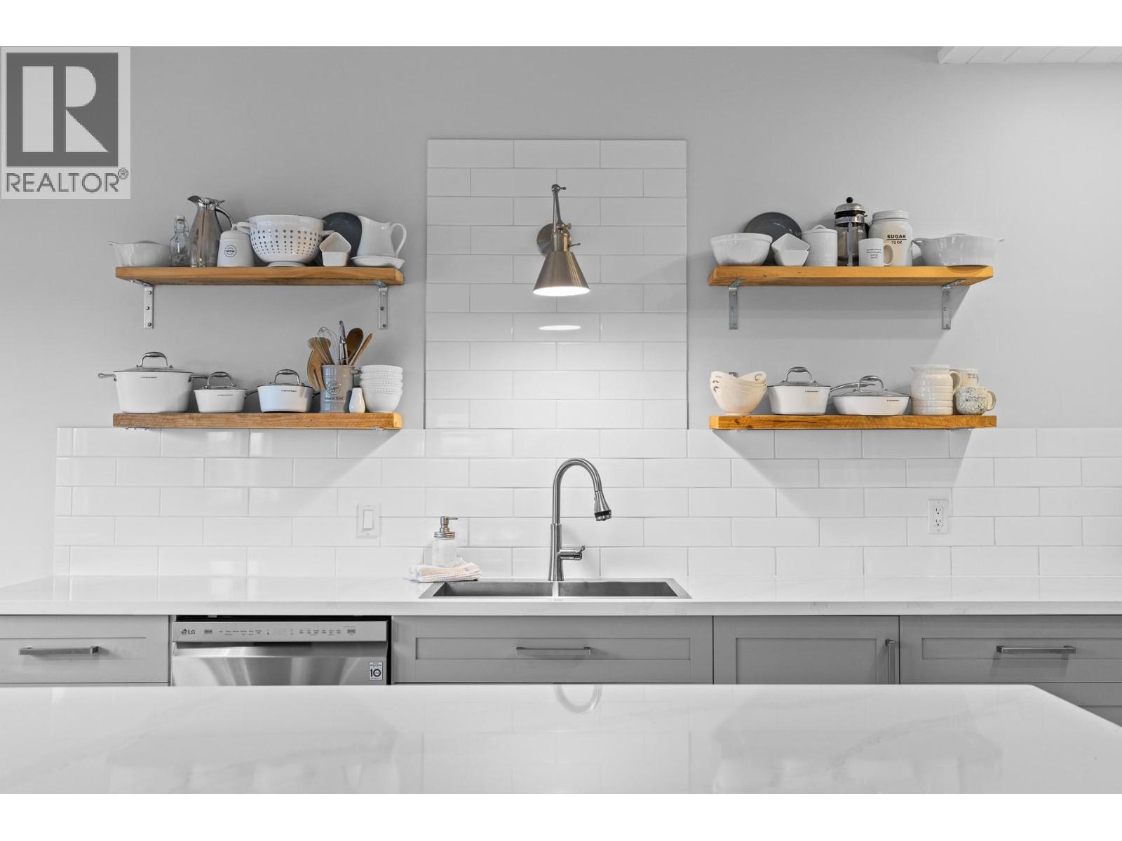 302 2300 Benvoulin Road, Kelowna