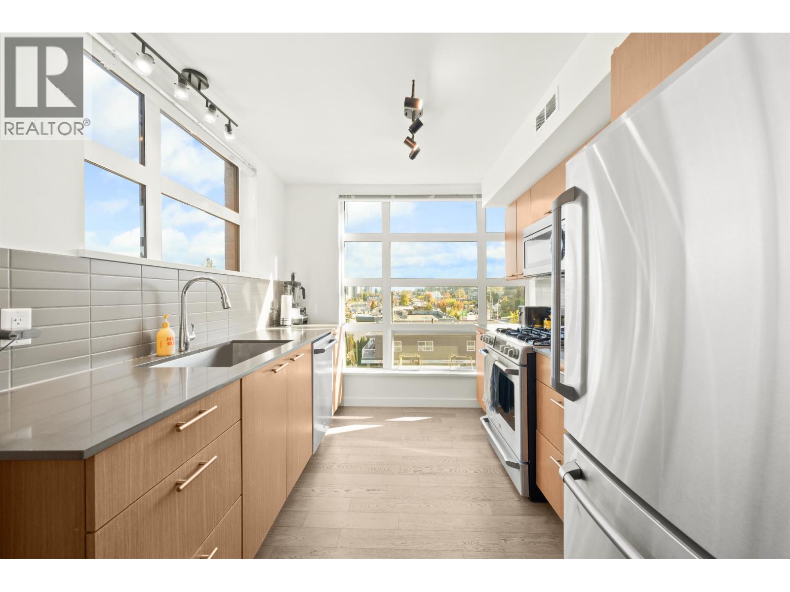 501 95 MOODY STREET, Port Moody