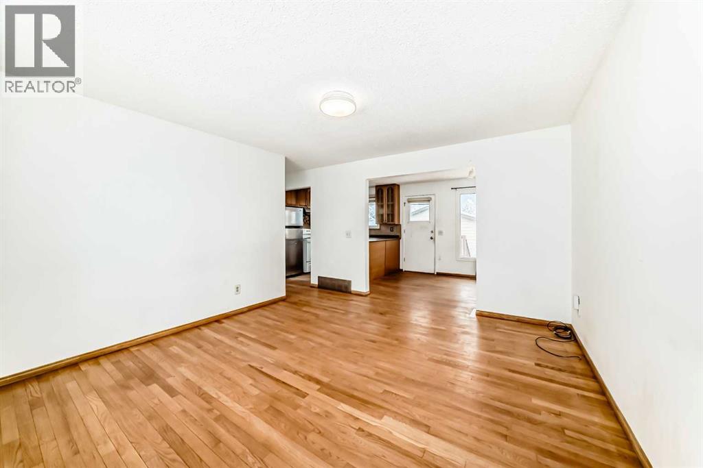 Single Family House Bi-level for Sale in  Falwood Way NE Falconridge Calgary 