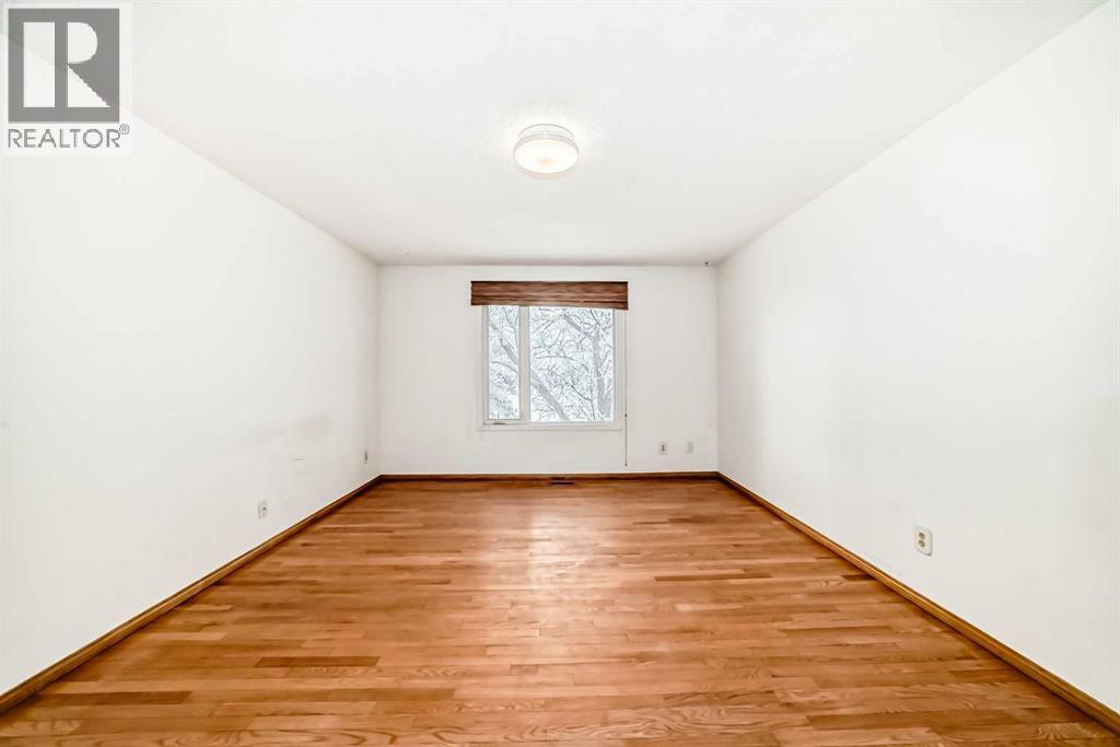 Single Family House Bi-level for Sale in  Falwood Way NE Falconridge Calgary 