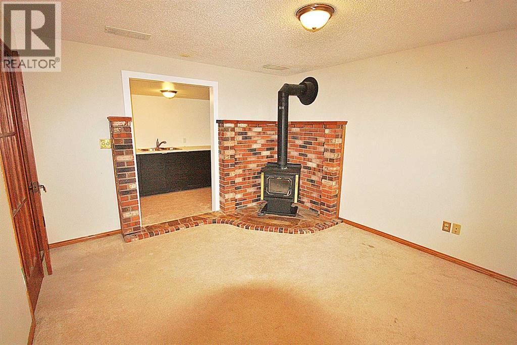 Single Family House Bi-level for Sale in  Falwood Way NE Falconridge Calgary 