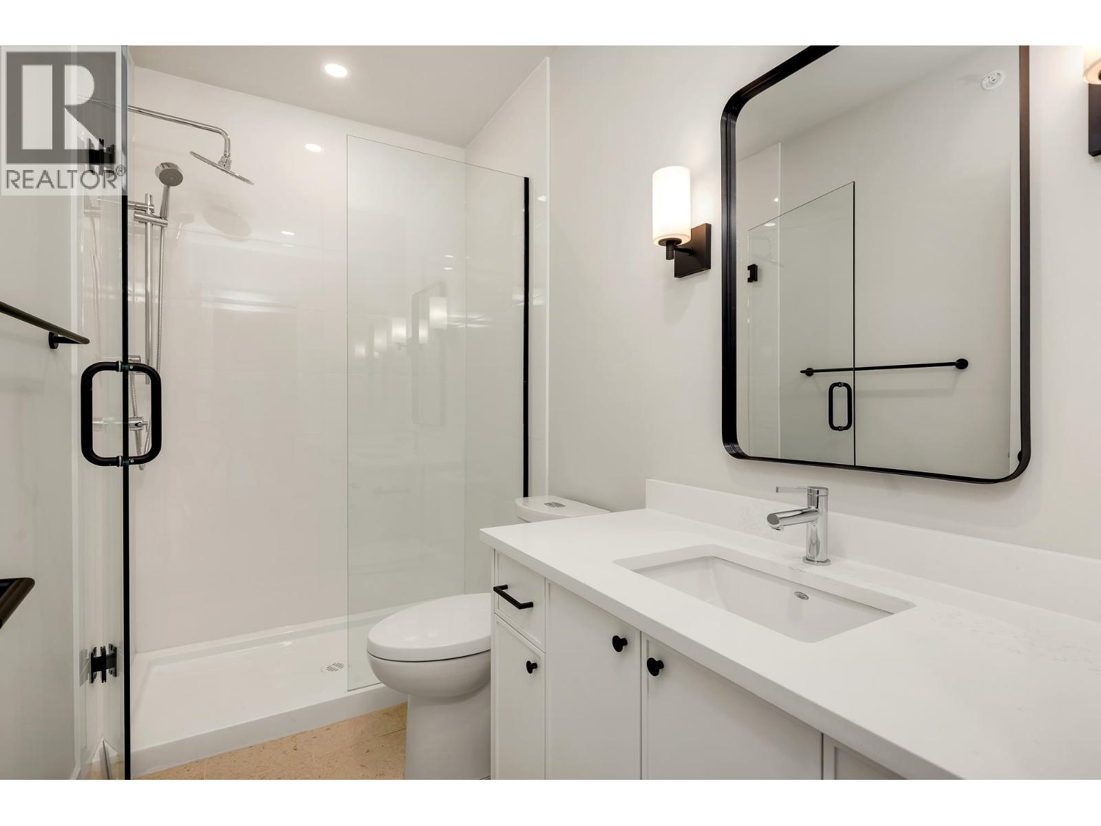 5 3407 MAMQUAM ROAD, Squamish