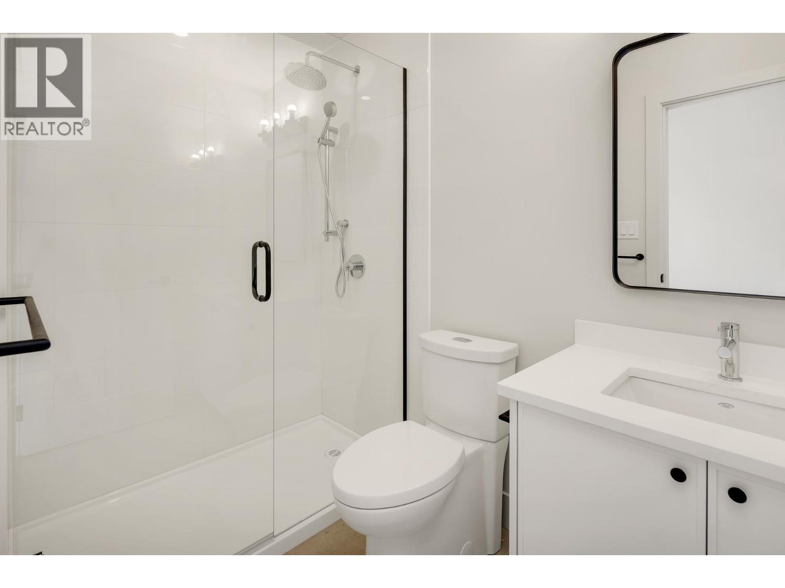 5 3407 MAMQUAM ROAD, Squamish