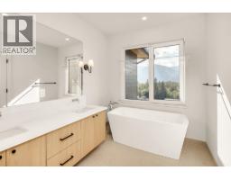5 3407 Mamquam Road, Squamish, BC V8B1E4 Photo 19