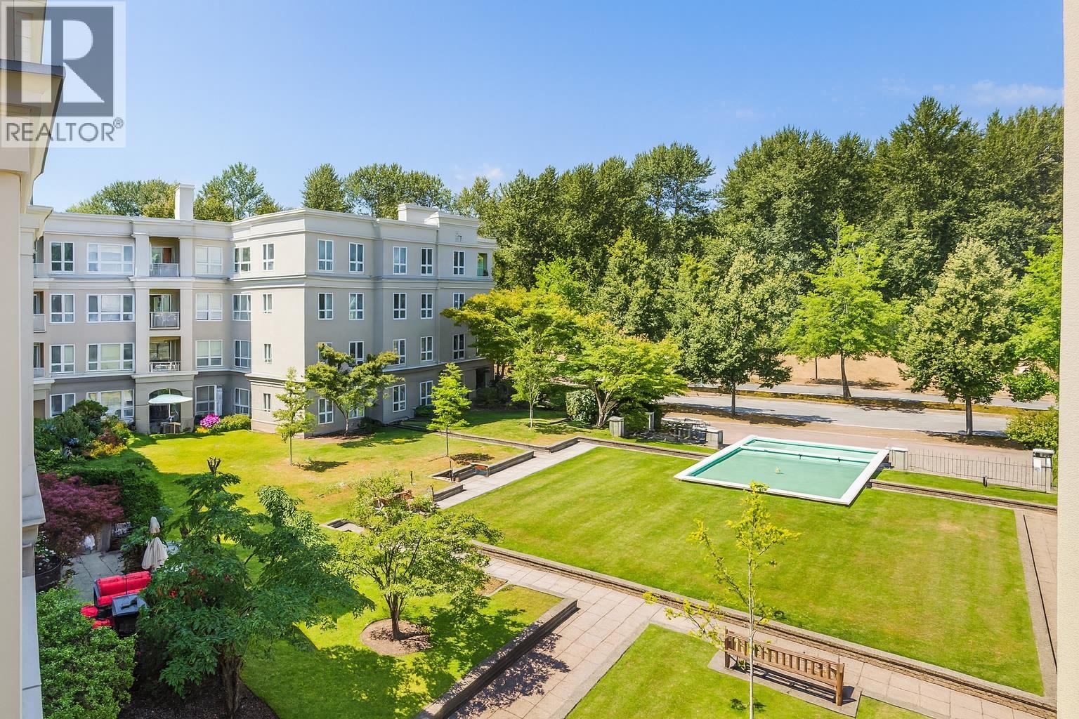 343 3098 GUILDFORD WAY, Coquitlam