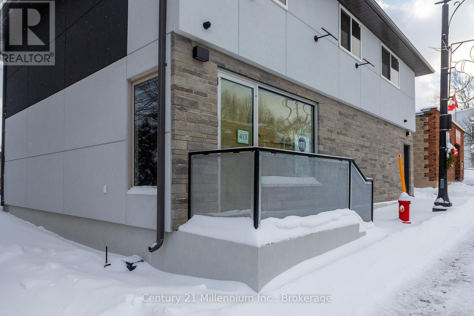 A - 413 QUEEN STREET S