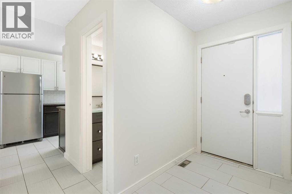 Single Family House 4 Level for Sale in   Braniff Road SW Braeside Calgary 